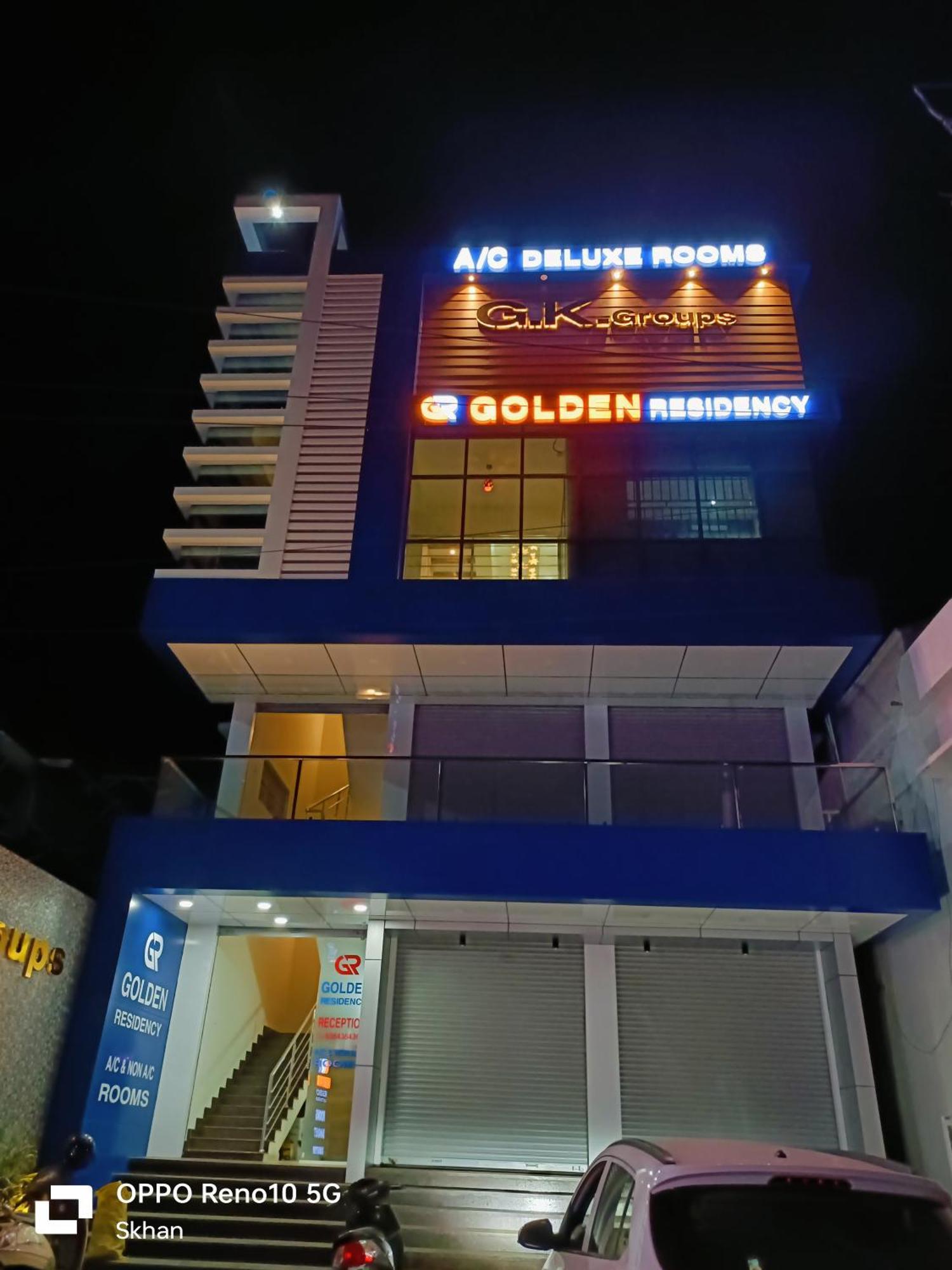 Golden Residency Hotel Kushālnagar Buitenkant foto