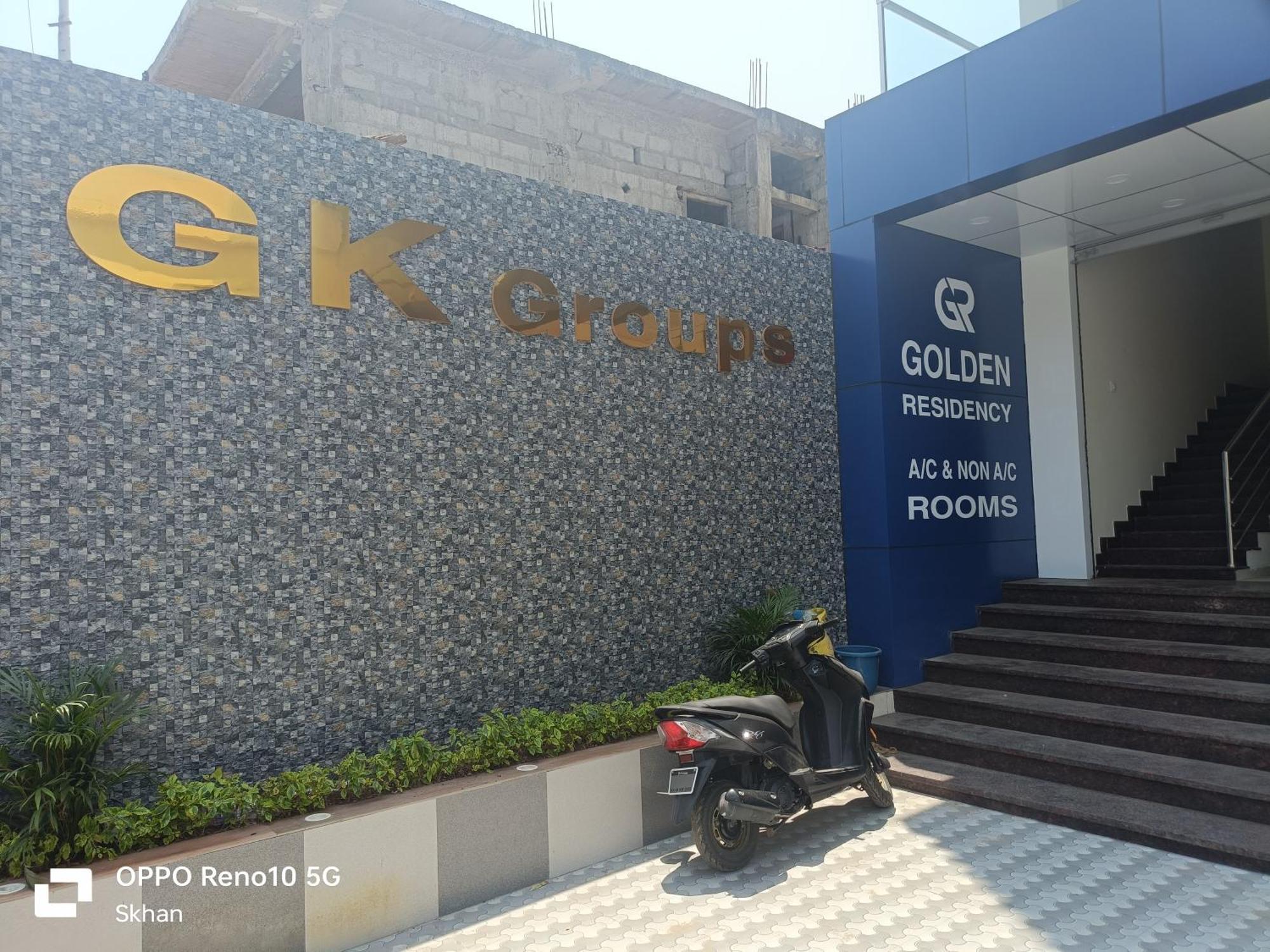 Golden Residency Hotel Kushālnagar Buitenkant foto